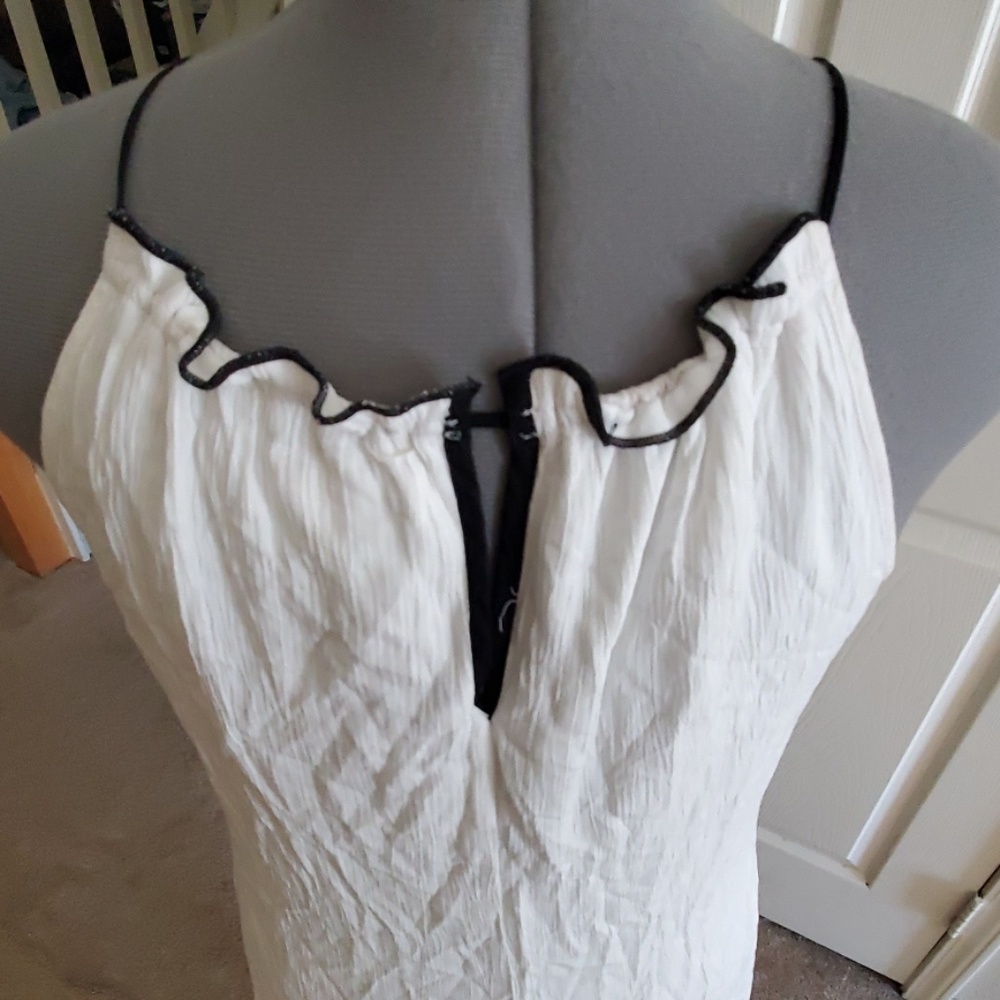 Dress - Picture 5 of 5